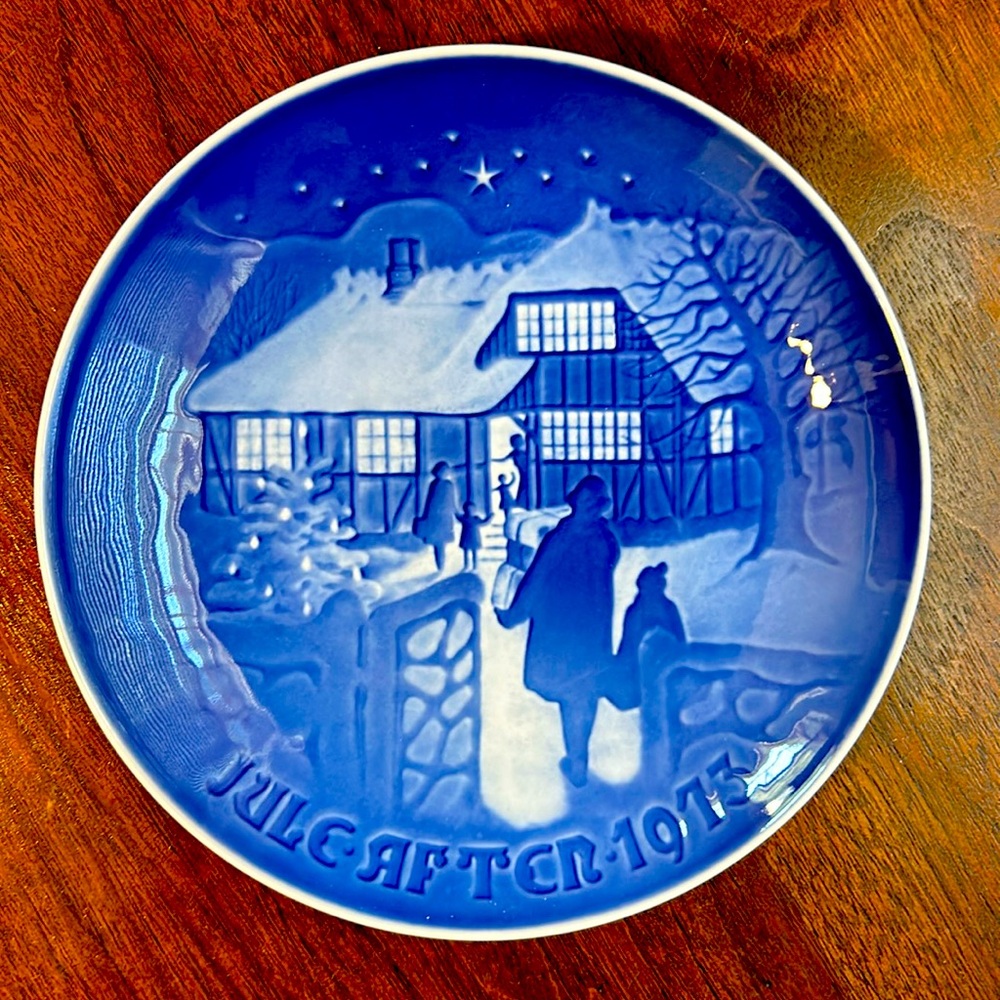 Bing & Grøndahl 1973 “Country Christmas” Christmas Plate